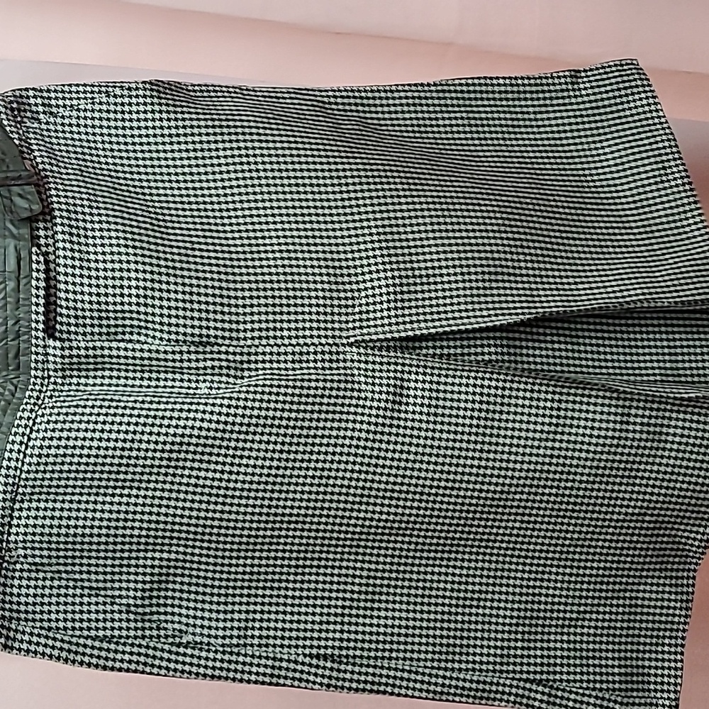 Max Mara Black and Tan Houndstooth Skirt